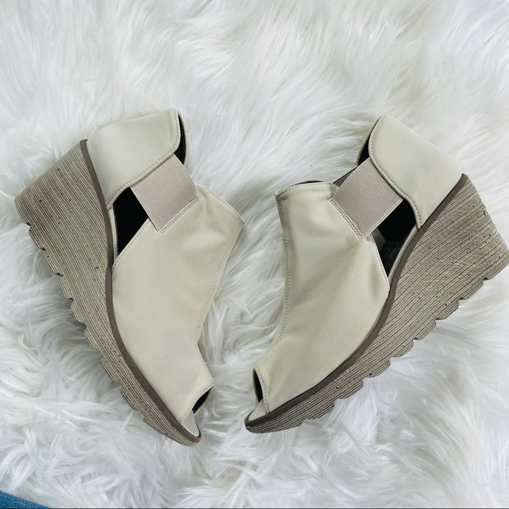 Brunate wedge sandal peep toe Italian stretch